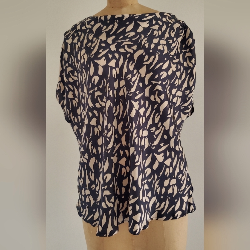 Velvet by Graham & Spencer Cowl Neck blouse, size L, black/tan